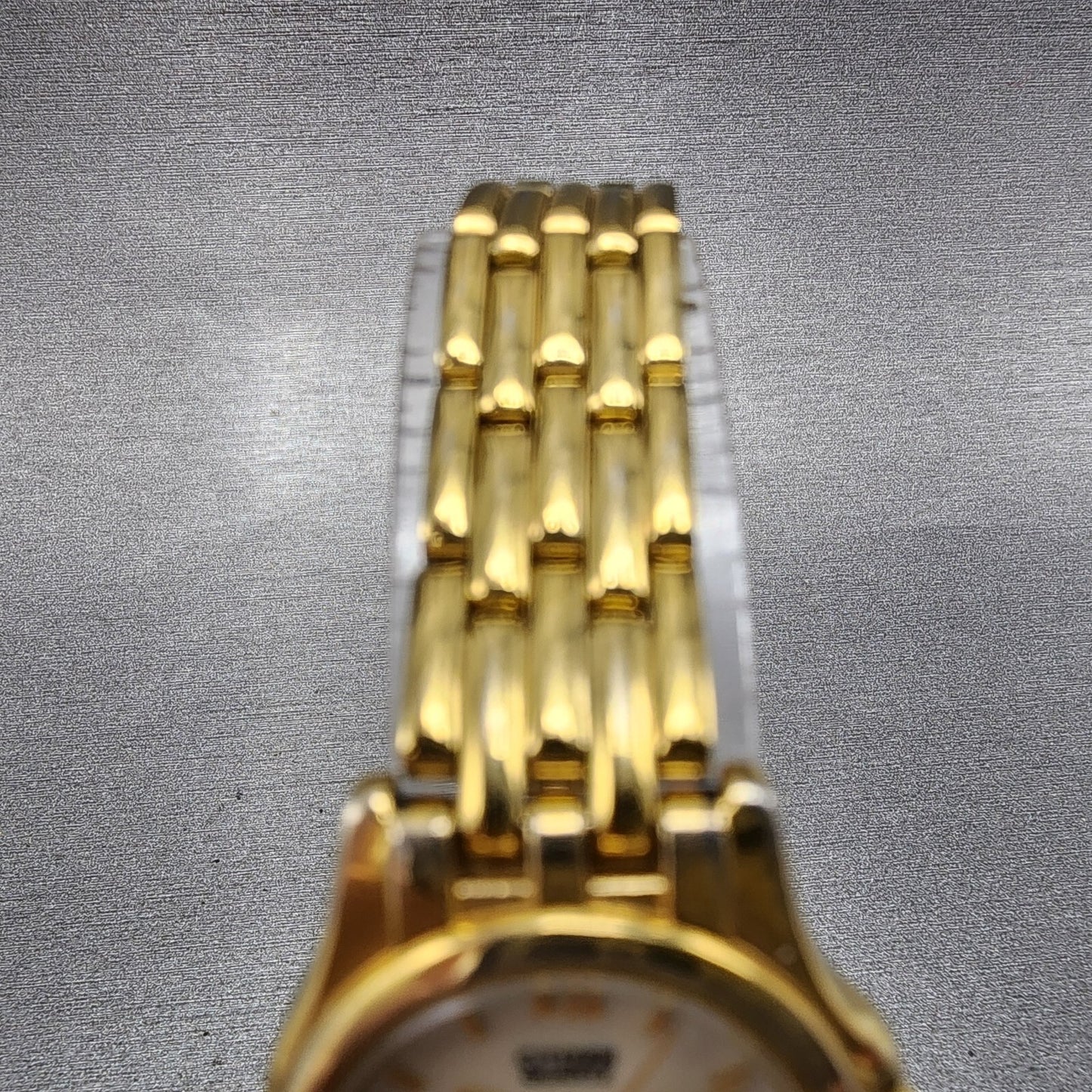 Citizen Watch Women 23mm MOP Dial Gold Tone Round 6031-352543 New Battery