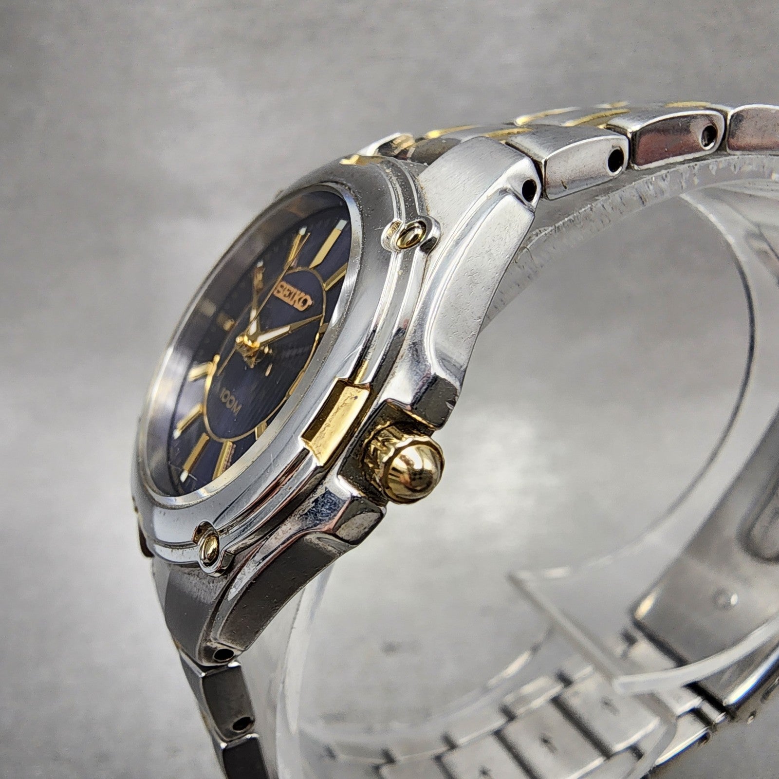 Seiko 100M Watch Women 28mm Blue Dial Two Tone Date Round 7n820fh0 New Battery2