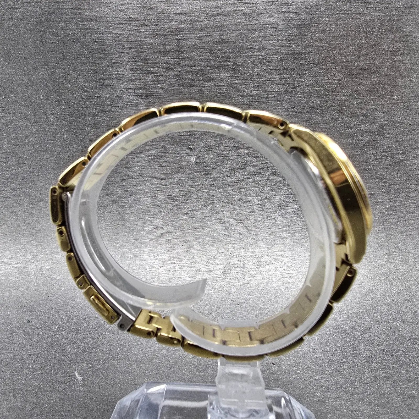 Citizen Eco-Drive Watch Women 26mm MOP Dial Gold Tone Date E013-S076404 Runs8
