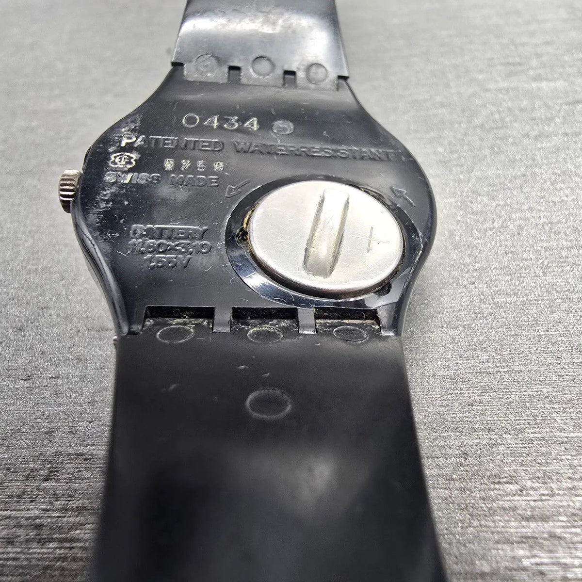 Swatch Tristan Mens Watch 34mm Blue Dial Black Tone Round GB135 New Battery16