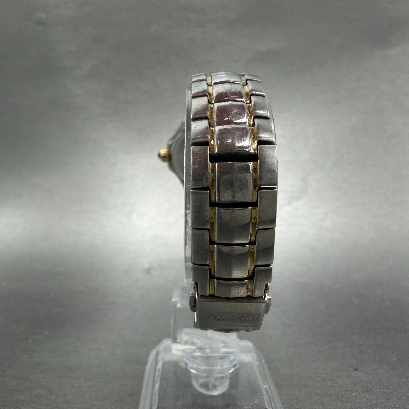 Seiko Coutura Watch Women 26mm MOP Dial Two Tone Date 7N82-0CA0 New Battery7