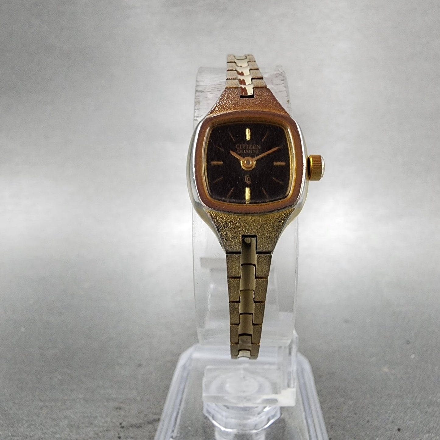 Citizen CQ Watch Women 17mm Black Dial Gold Tone Square 5920S49780 New Battery5