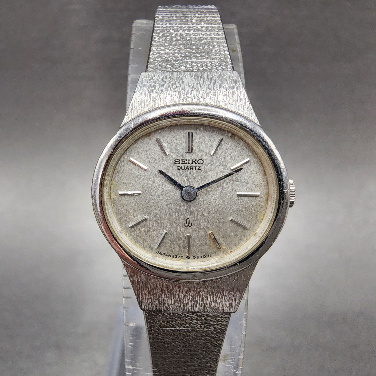 Seiko Watch Women 20mm Silver Dial Silver Tone Oval 23205430 New Battery VTG0