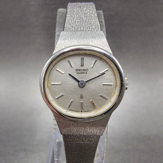 Seiko Watch Women 20mm Silver Dial Silver Tone Oval 23205430 New Battery VTG0