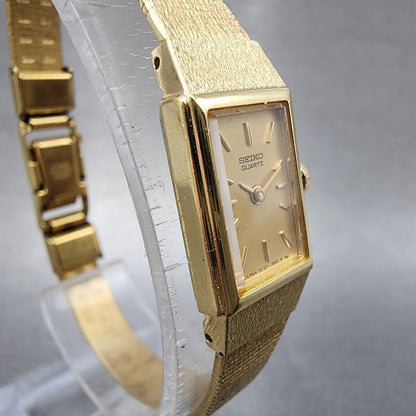 Seiko Tank Watch Women 12mm Champagne Dial Gold Tone 2e206479 New Battery4