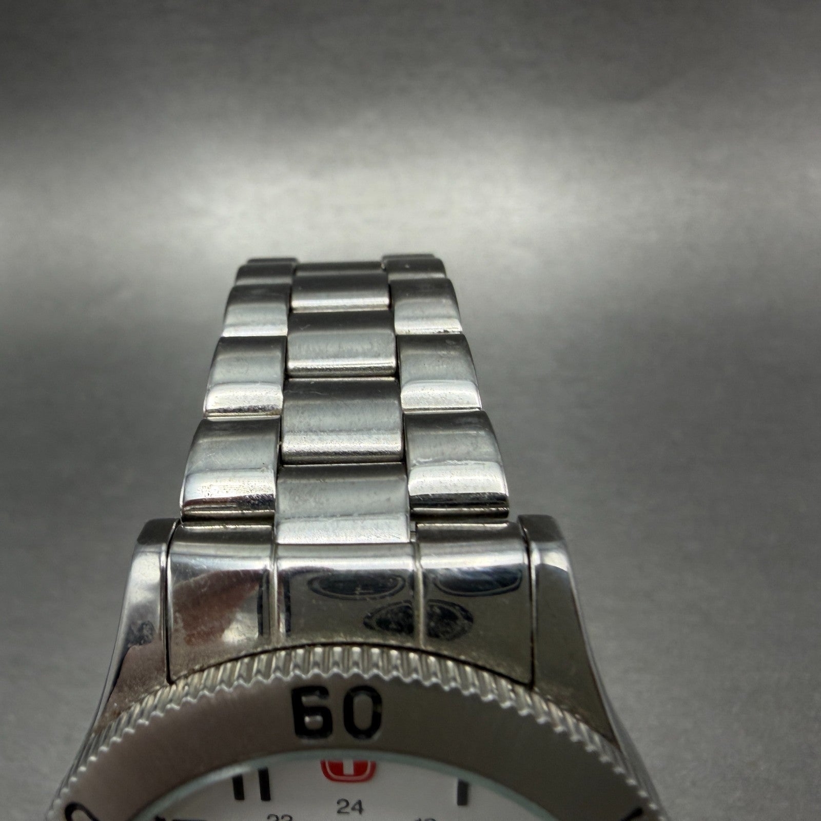 Wenger Swiss Military Dive Watch Men 39mm White Dial Steel Date Round New Batt4