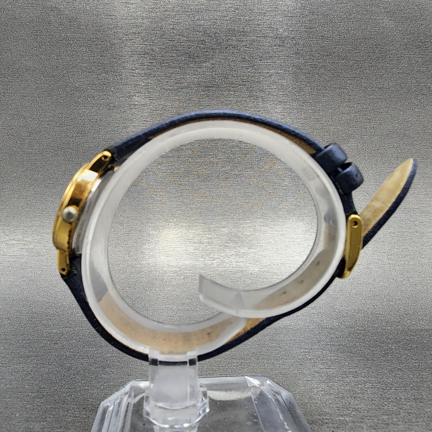 Seiko Watch Women 22mm Cream Dial Gold Tone Round V4011409 New Battery6