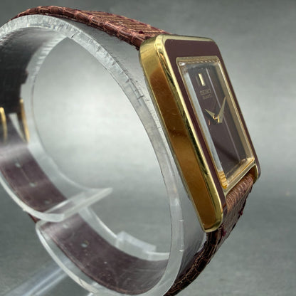 Seiko Watch Women 19mm Red Dial Gold Tone Rectangle 5420-544A New Battery NOS3