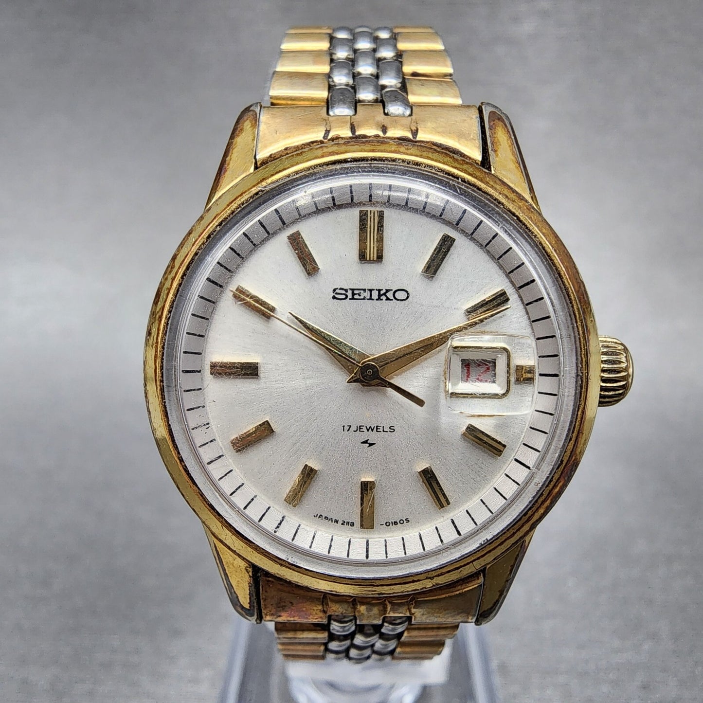 VTG Seiko Watch Women 26mm Silver Dial Gold Tone Date Manual Wind 21180230 Runs0