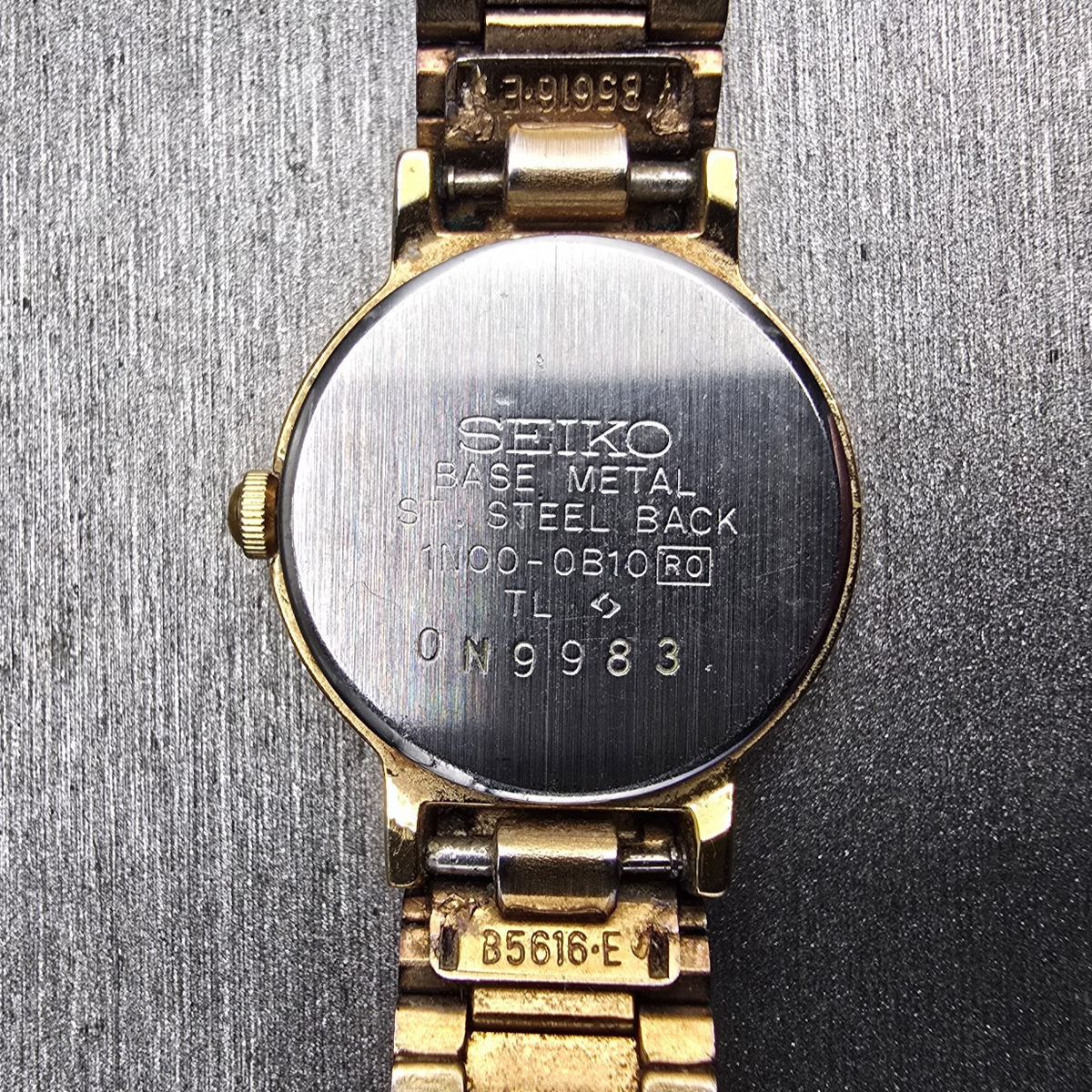 Seiko Watch Women 19mm Champagne Dial Gold Tone Round 1N00-)B10 New Battery VTG10