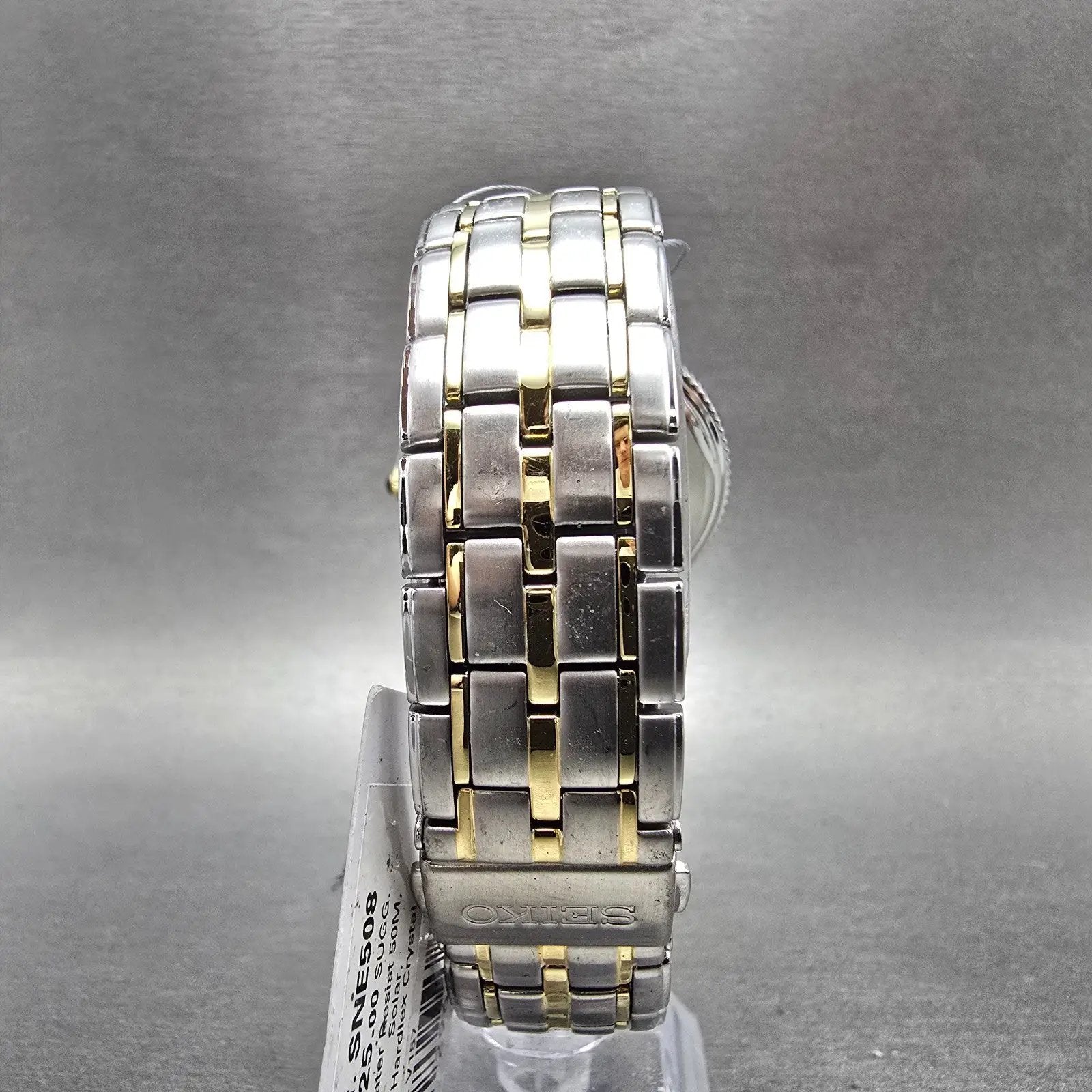 Seiko Solar Watch Men 40mm Silver Dial Two Tone Date Round V157-0CY0 Runs7