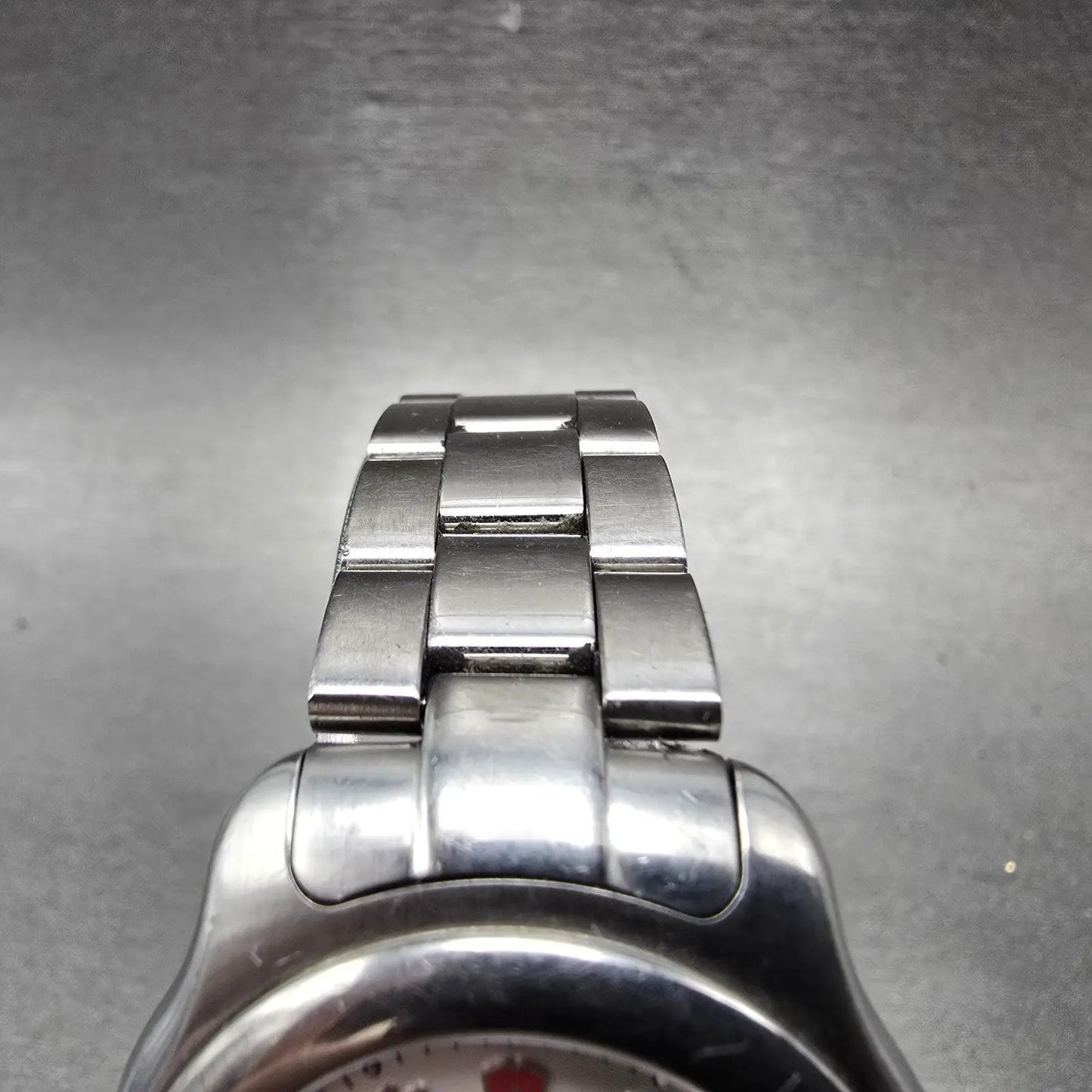 Victorinox Swiss Army Watch Women 33mm Silver Dial Silver Tone Date 24705 NewBat4