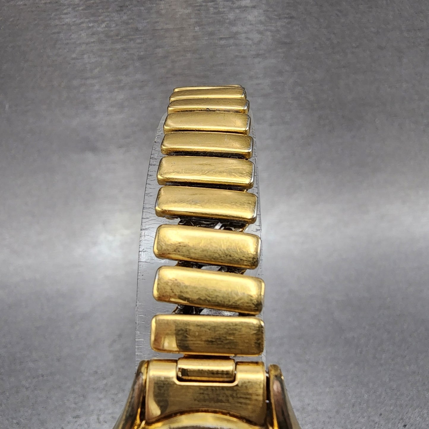 Seiko Alba Success Watch Women 25mm White Dial Gold Tone V7011l70 New Battery4
