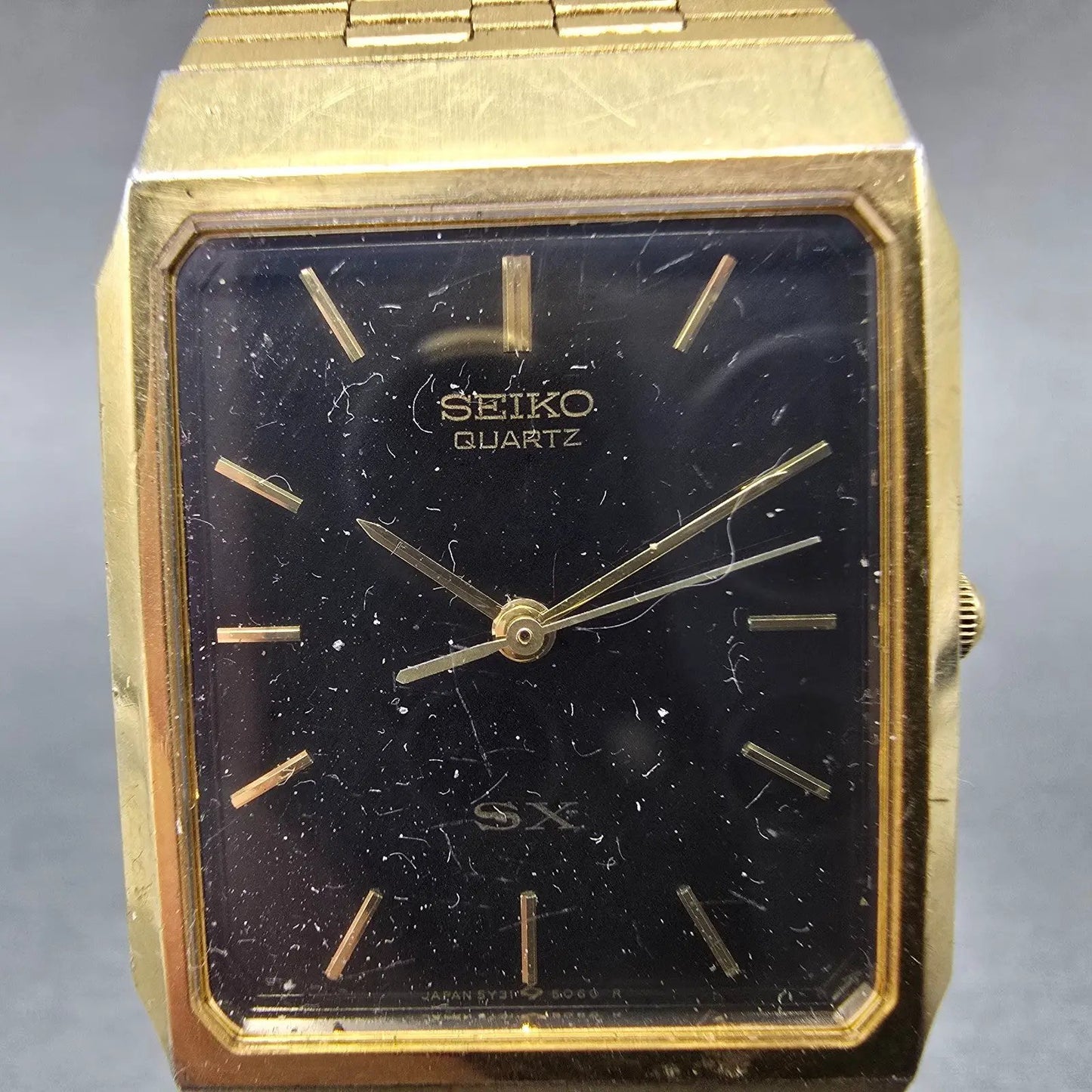Seiko SX Tank Watch Men 26mm Black Dial Gold Tone Rectangle 5Y31A PARTS NO BACK2