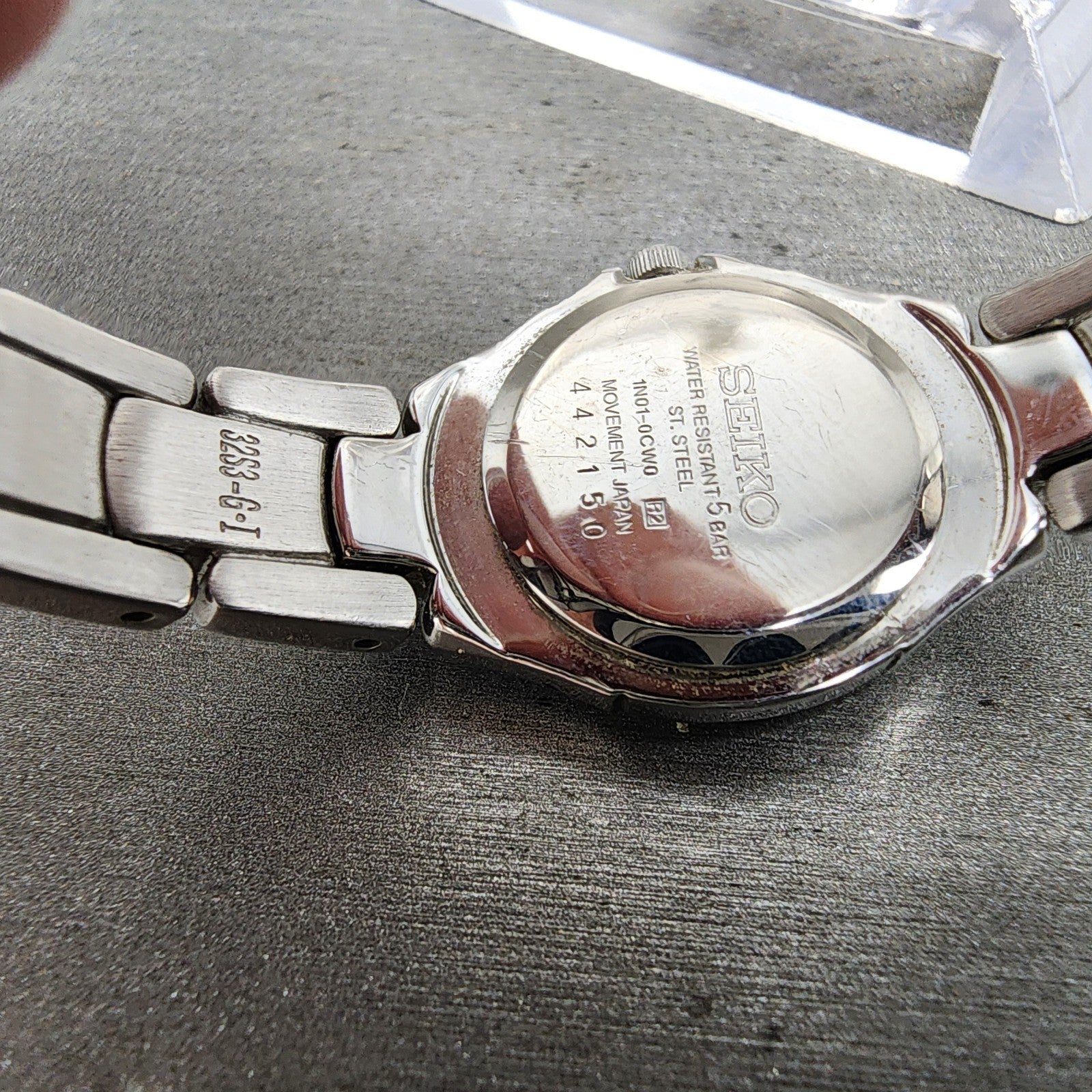 Seiko Watch Women 22mm MOP Dial Silver Tone Round 1n010cw0 New Battery9