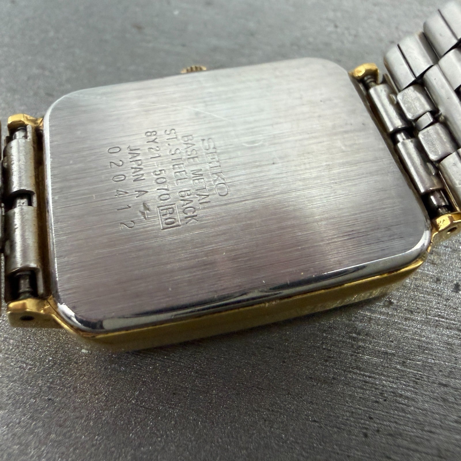 Seiko SX Tank Watch Men 25mm White Dial Gold Tone 8Y21-5070 New Battery Vintage9