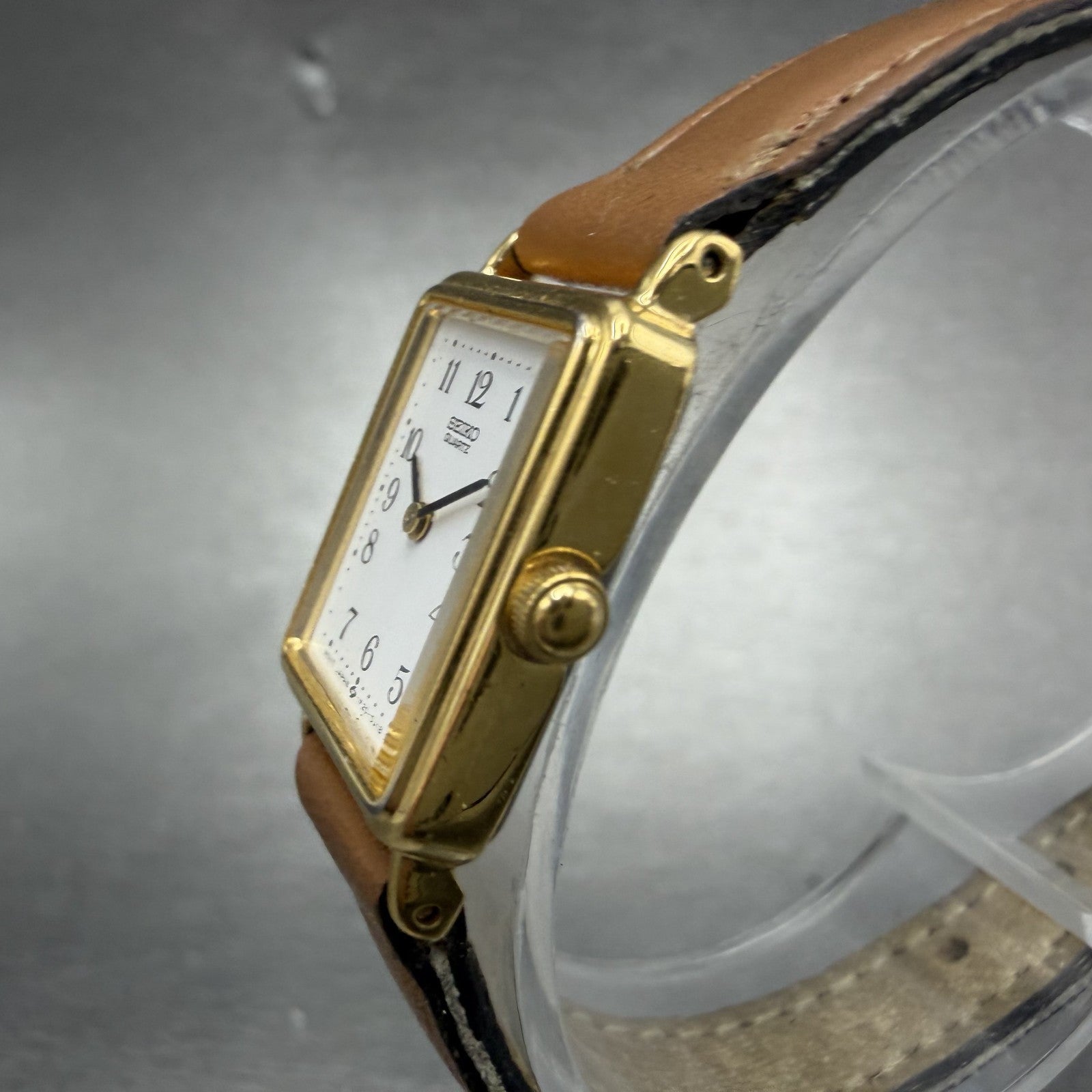 Seiko Tank Watch Women 17mm White Dial Gold Tone Rectangle 1F20-5D40 New Battery2