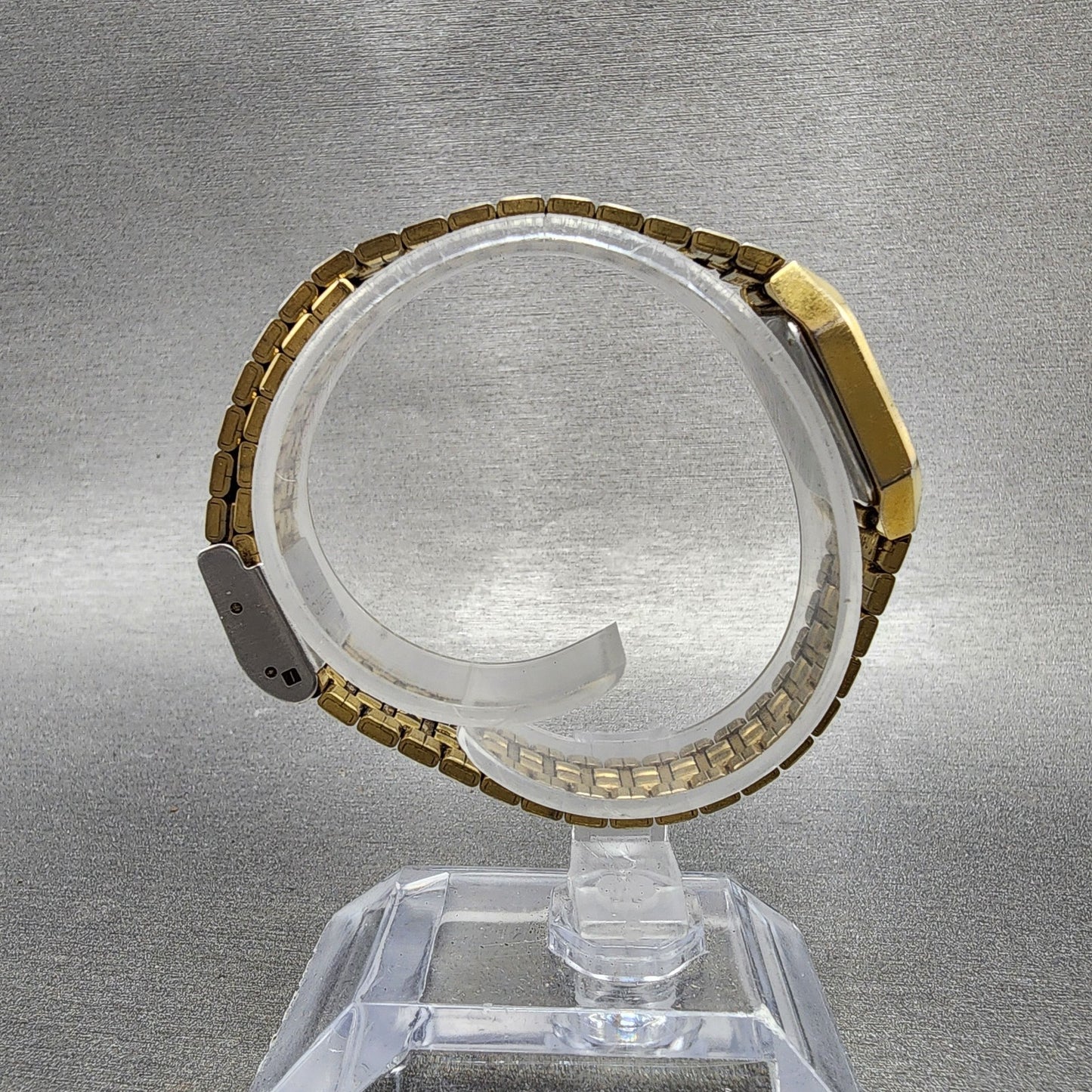 Seiko Tank Watch Women 17mm Black Dial Gold Tone 2Y015D20 Rectangle New Battery7