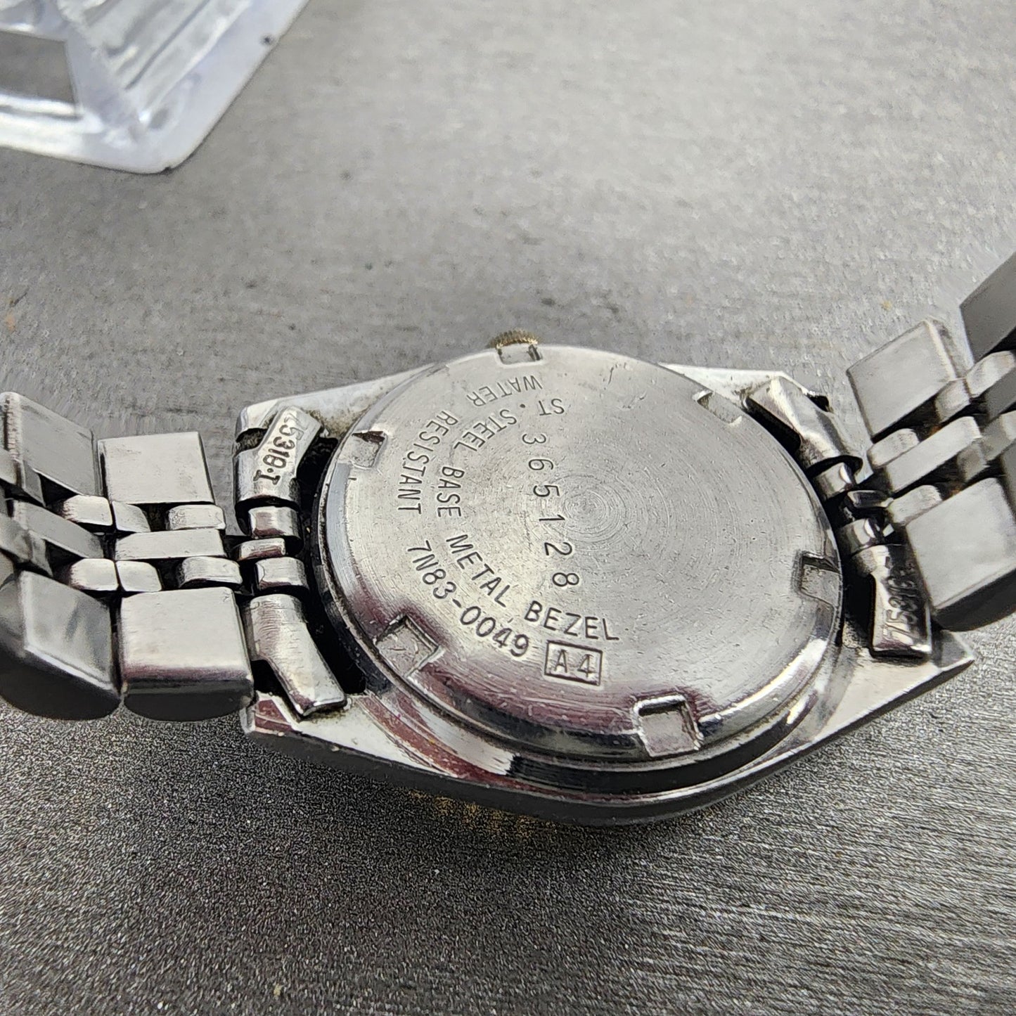 Seiko Watch Women 24mm White Dial Two Tone Daydate Round 7N830049 New Battery N9