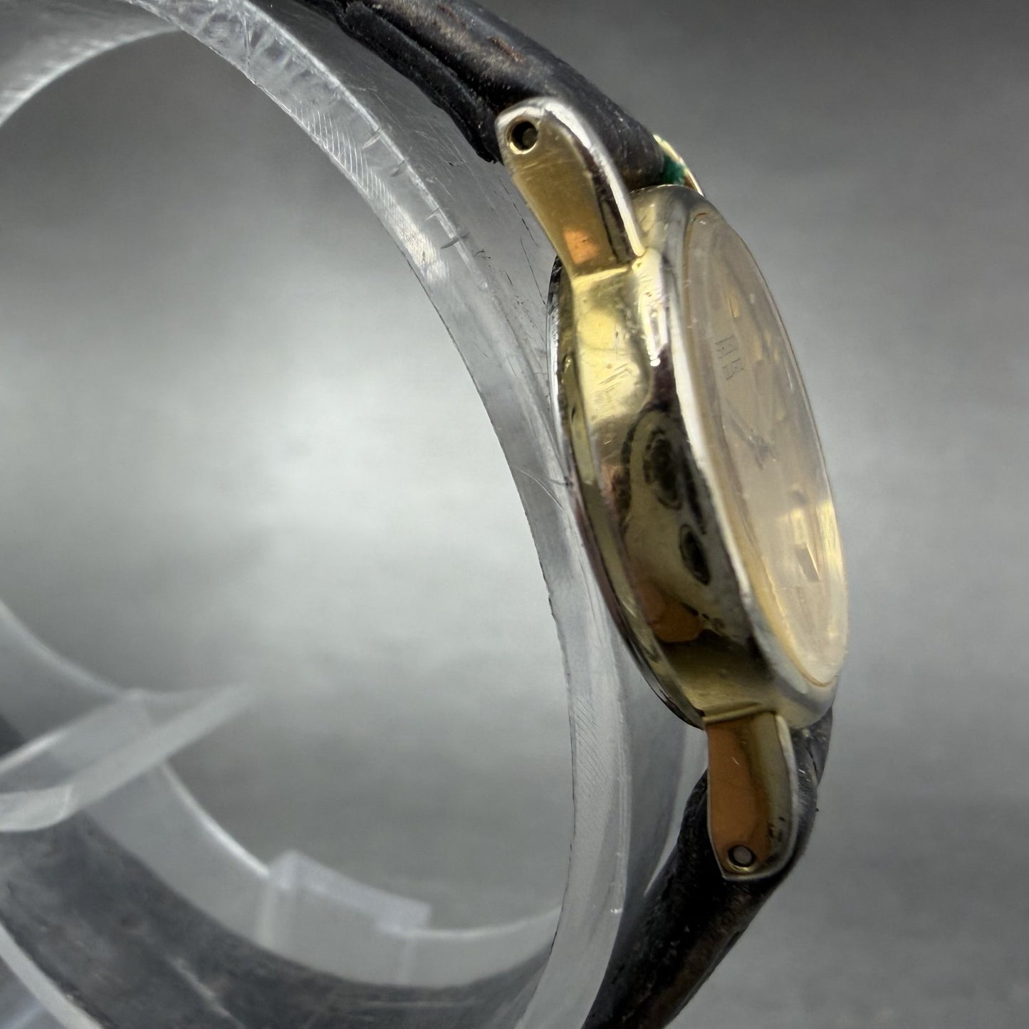 Seiko Watch Women 20mm Gold Dial Gold Tone Round 2y00-0A19 New Battery Vintage3