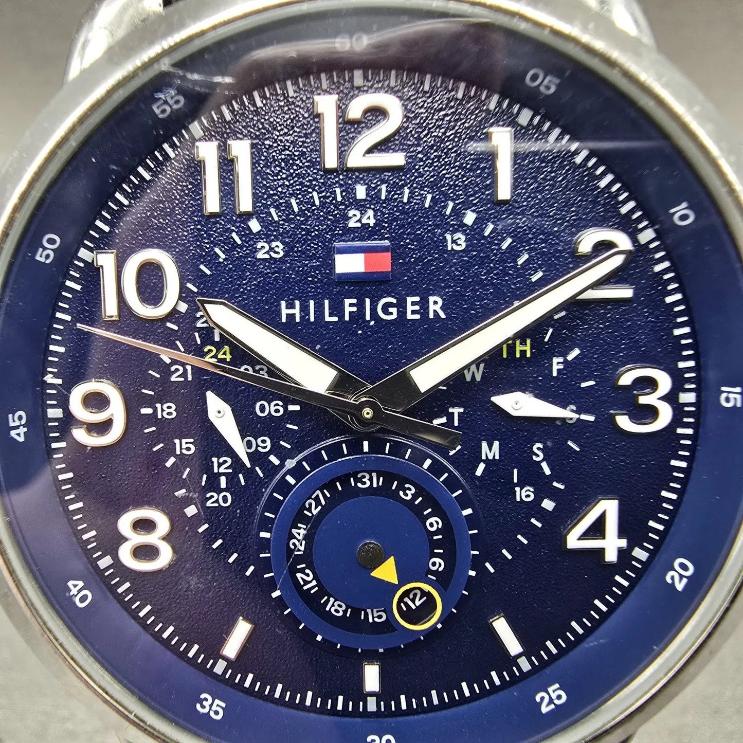 Tommy Hilfiger Briggs Watch Men 46mm Blue Dial Steel Daydate Round New Battery1