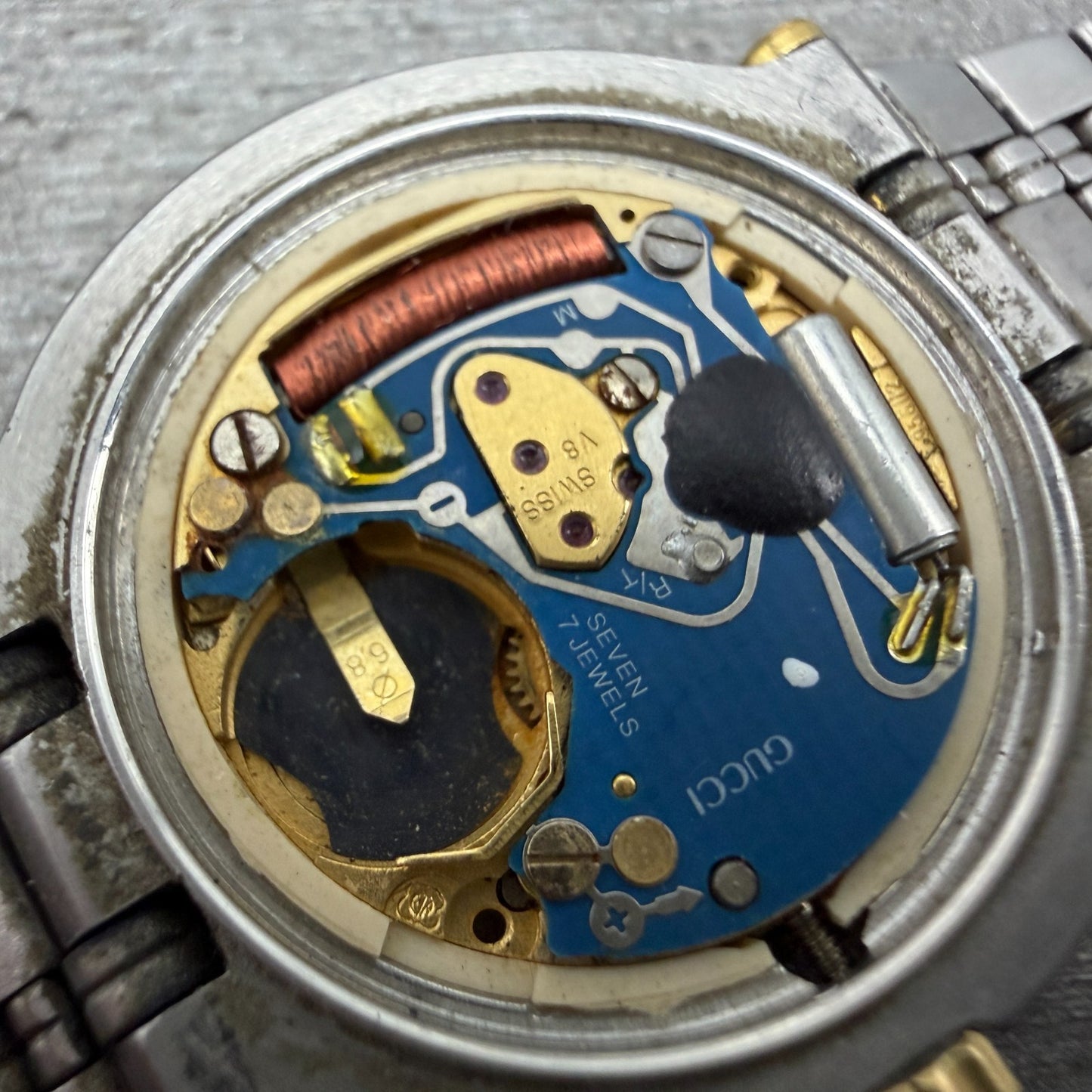 Gucci 9000L Watch Women 25mm Cream Dial Two Tone Date Round NO CASEBACK PARTS11
