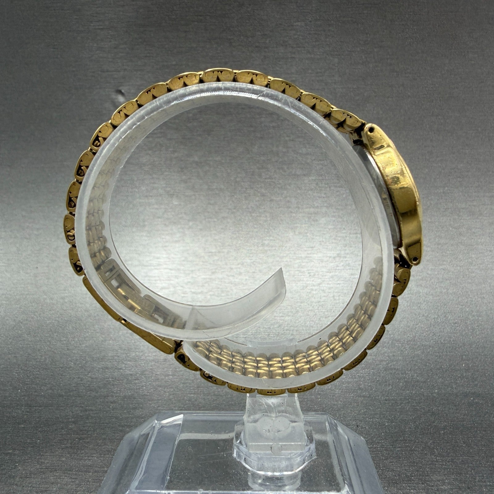 Seiko Watch Women 19mm White Dial Gold Tone Round V401-0289 New Battery JBI78