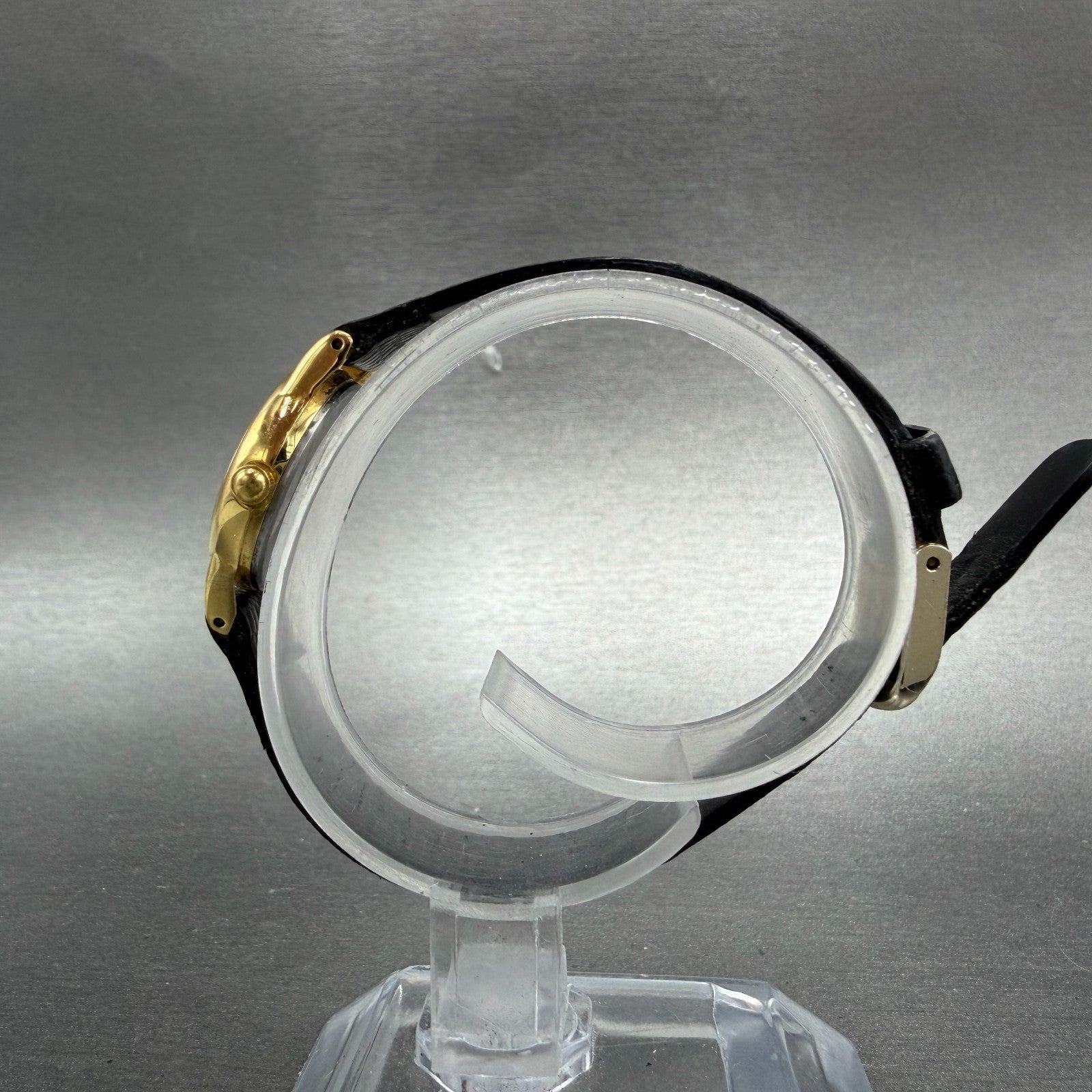 Seiko Watch Women 20mm Black Dial Gold Tone Round Vintage 1N00-0F69 New Battery76