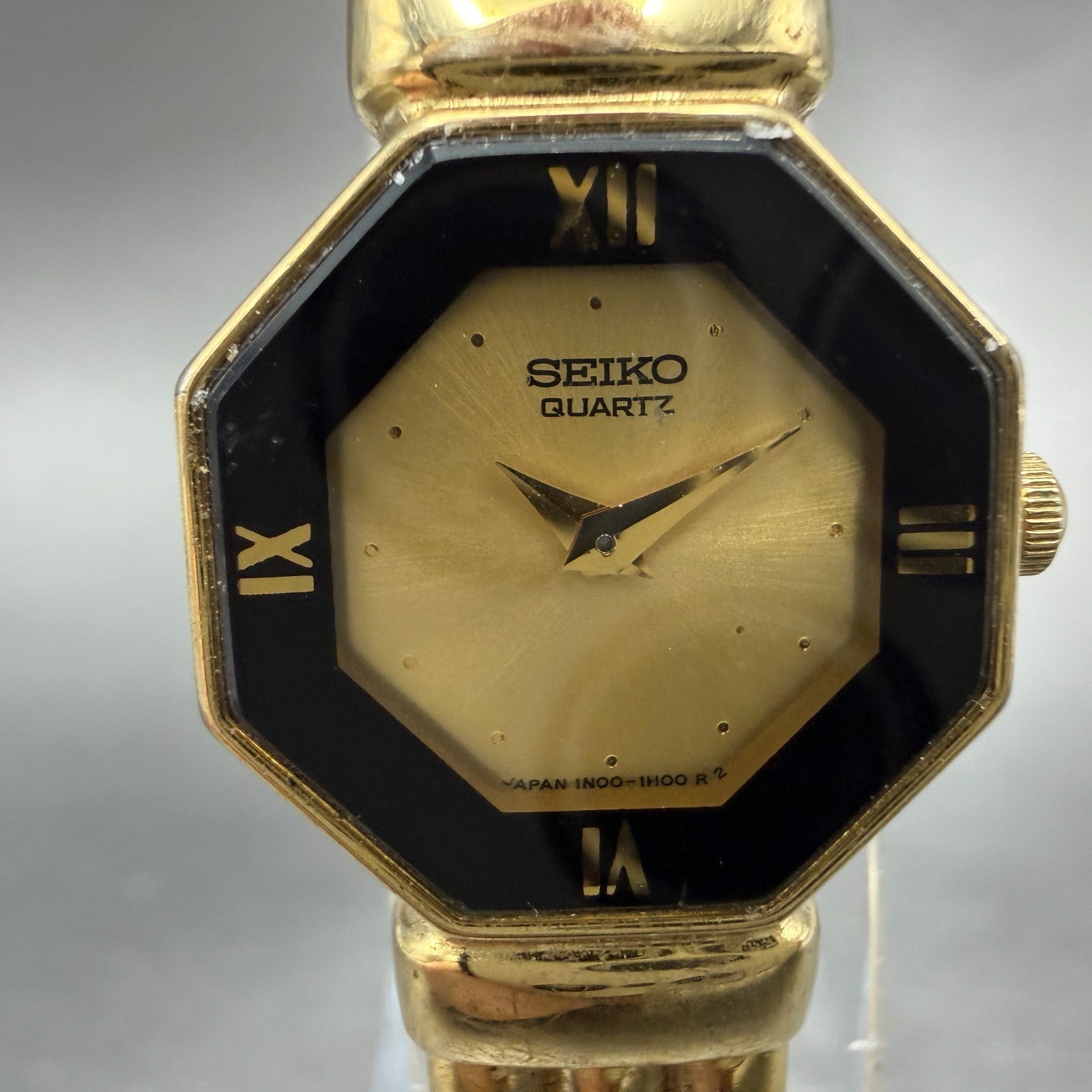 Seiko Watch Women 19mm Champagne Dial Gold Tone Octagon 1N00-5E49 New Battery1