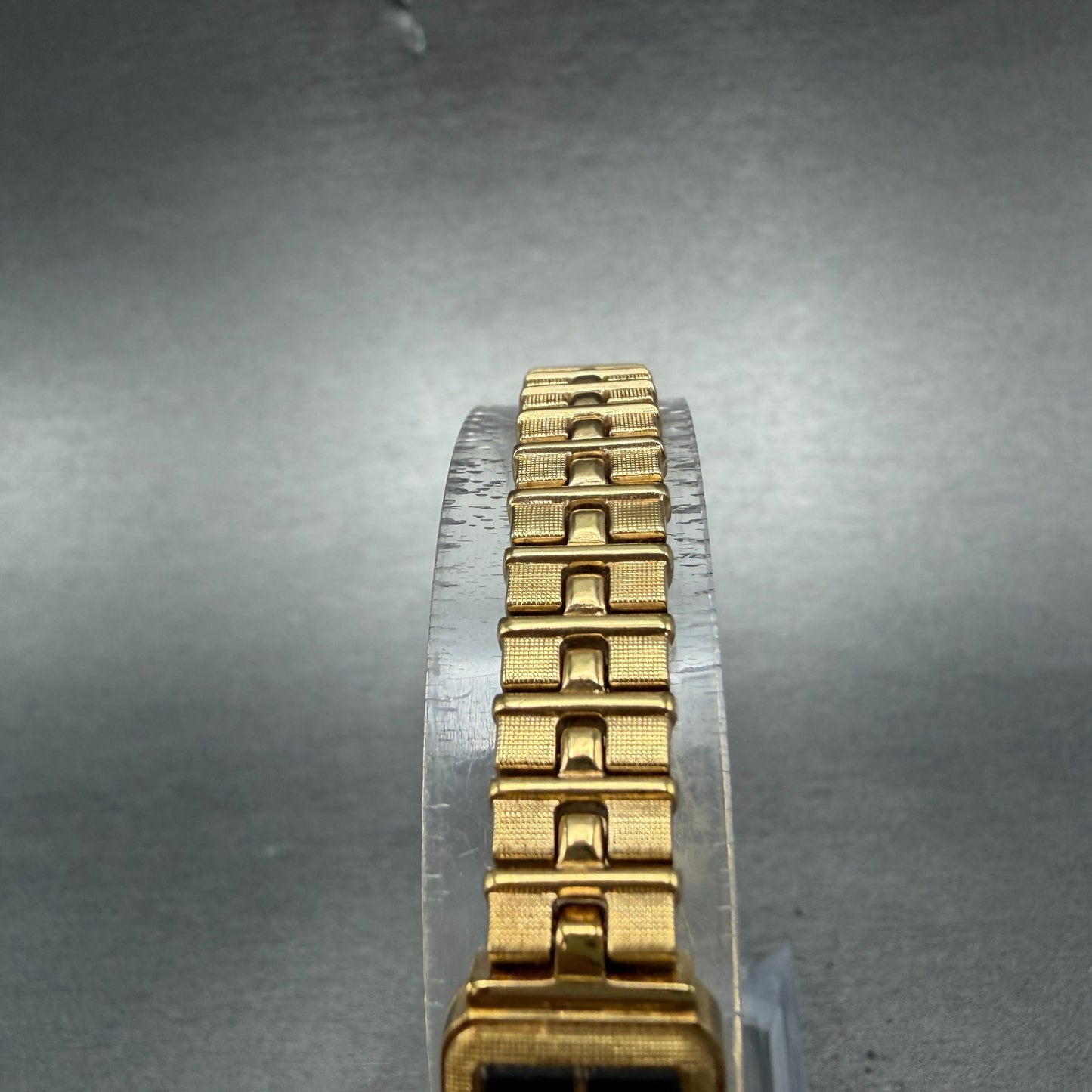 Seiko Watch Women 13mm Black Dial Gold Tone Rectangle 1E20-5689 New Battery NOS4