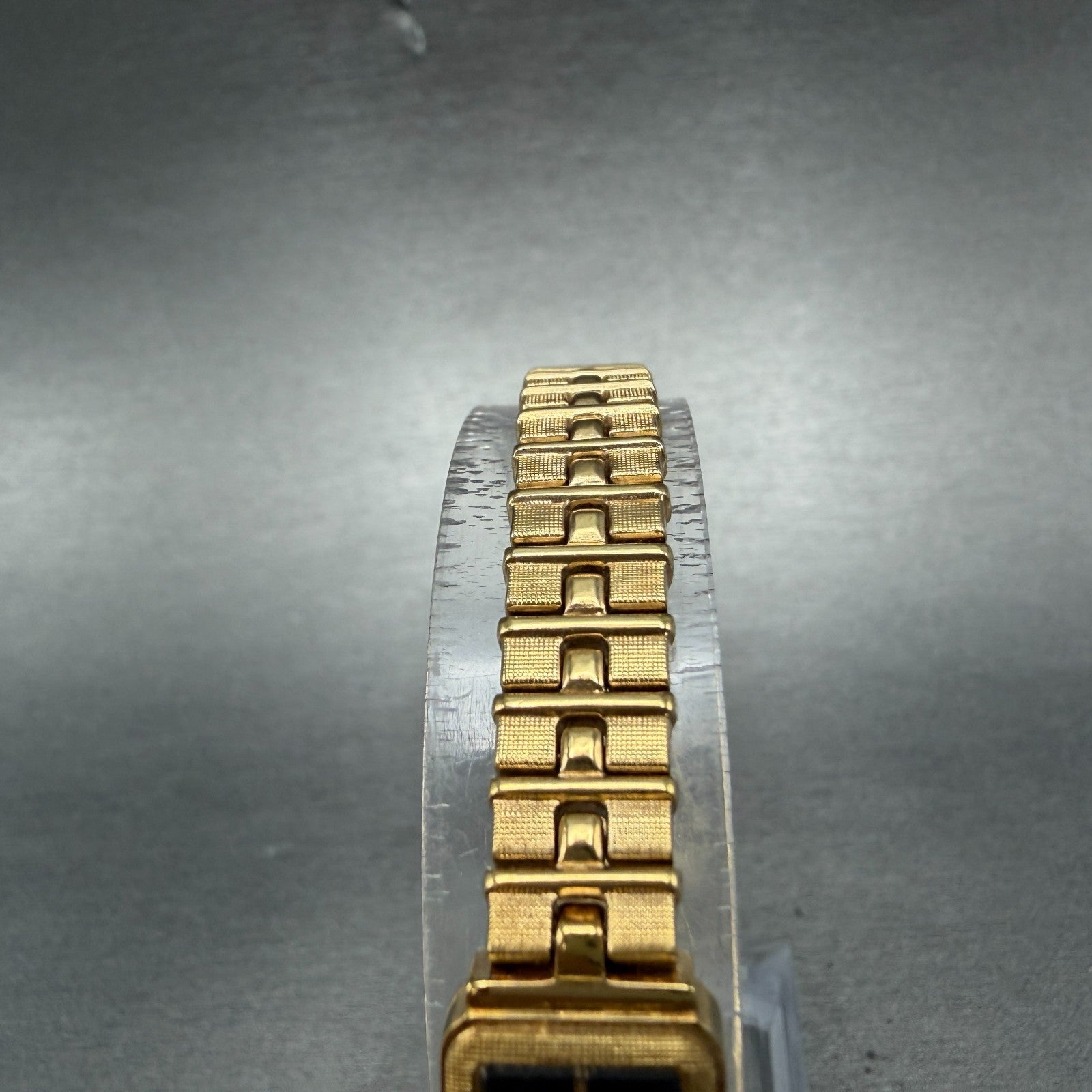 Seiko Watch Women 13mm Black Dial Gold Tone Rectangle 1E20-5689 New Battery NOS4