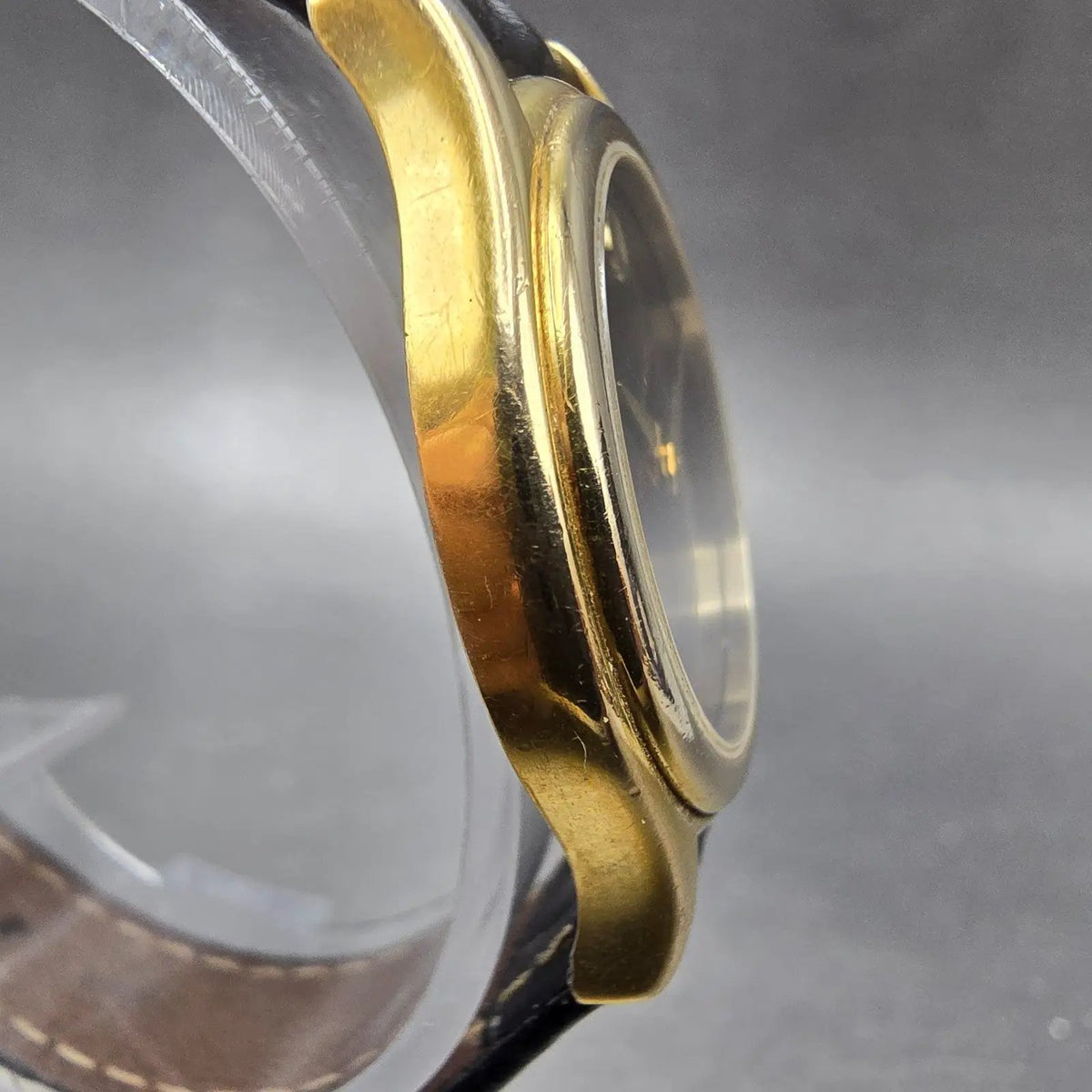 Movado Museum Watch Women 28mm Black Dial Gold Tone Round 87 E4 0823 New Bat VTG3