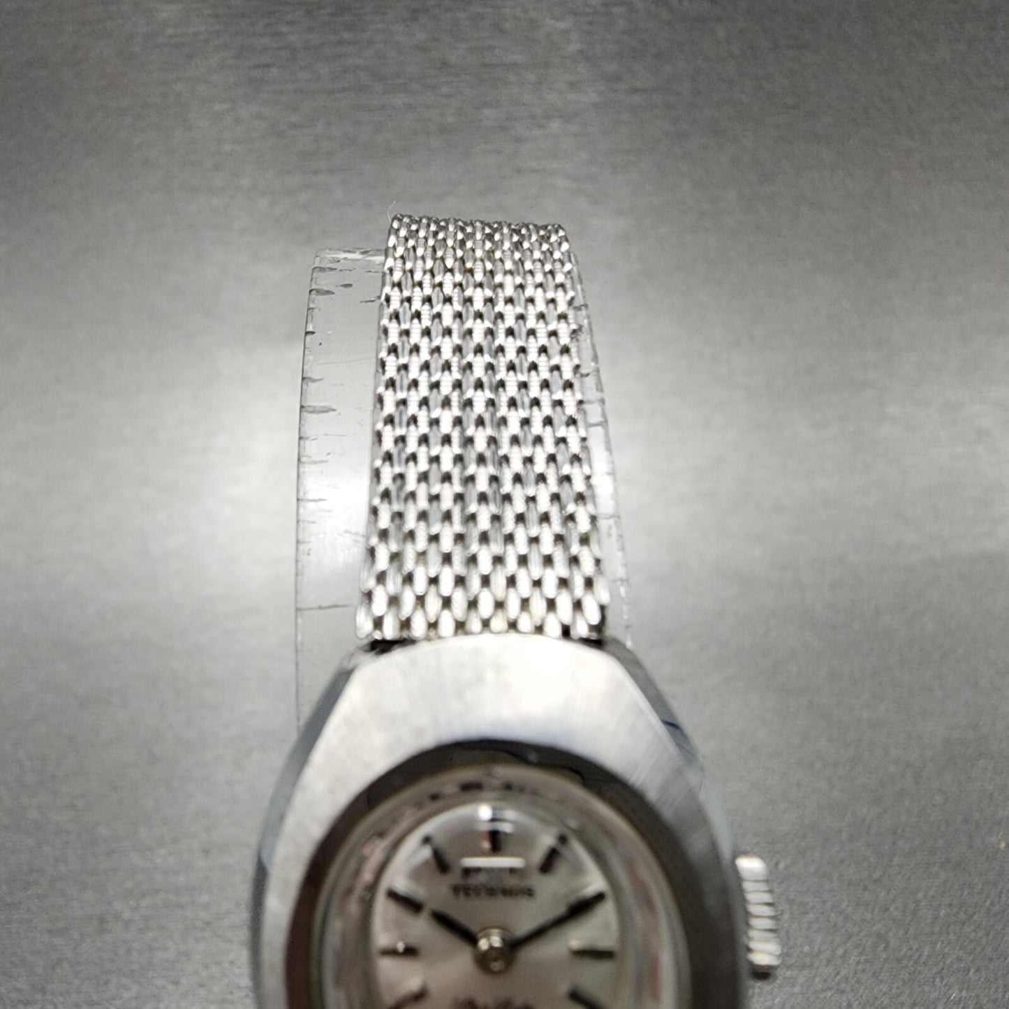 Technos Star lady Watch Women 19mm Silver Dial Steel Oval Manual Wind Runs VTG4