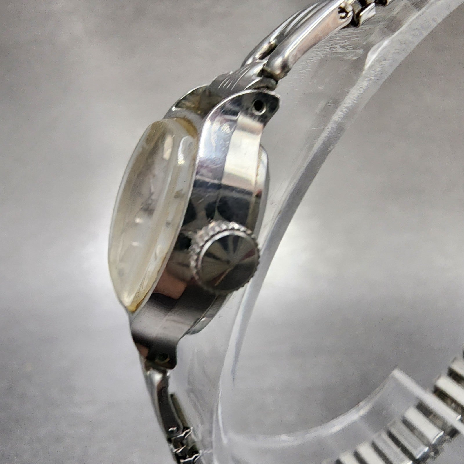 Seiko Salvia Watch Women 17mm White Dial Silver Tone Rectangle Manual Wind Runs2