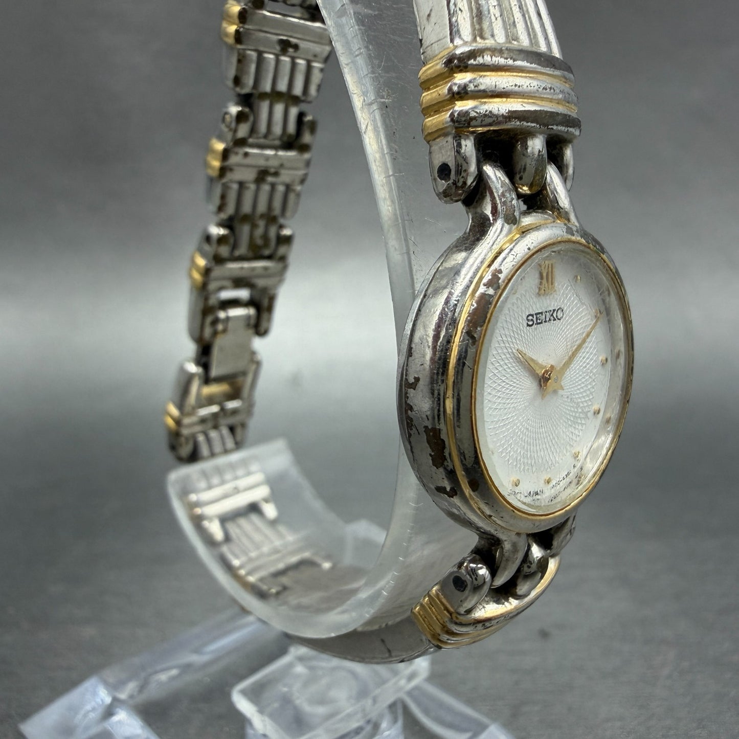 Seiko Watch Women 21mm White Dial Two Tone Round V400-1229 New Battery Vintage3