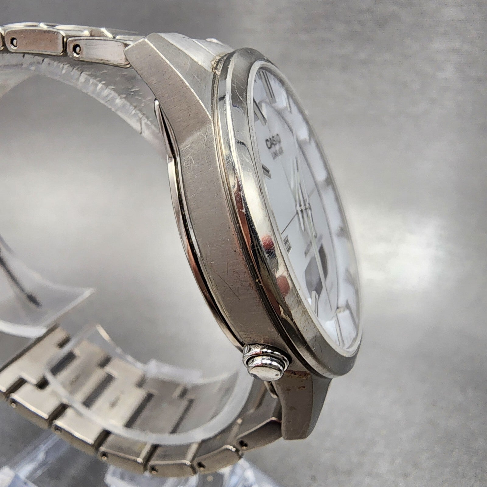 Casio Lineage Multiband 6 Watch Men 40mm White Dial Titanium Solar Runs3