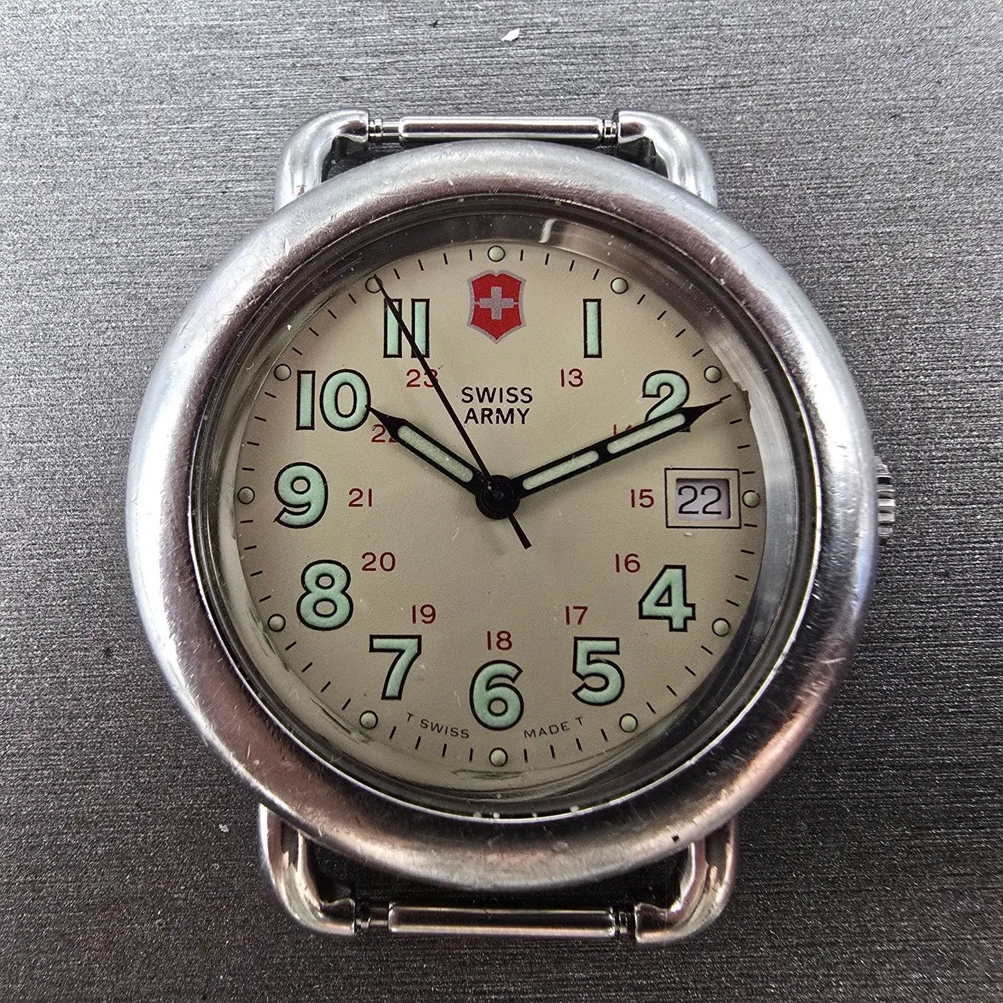 Victorinox Swiss Army Cavalry Watch Men 37mm Cream Dial Silver Tone Date PART KL2