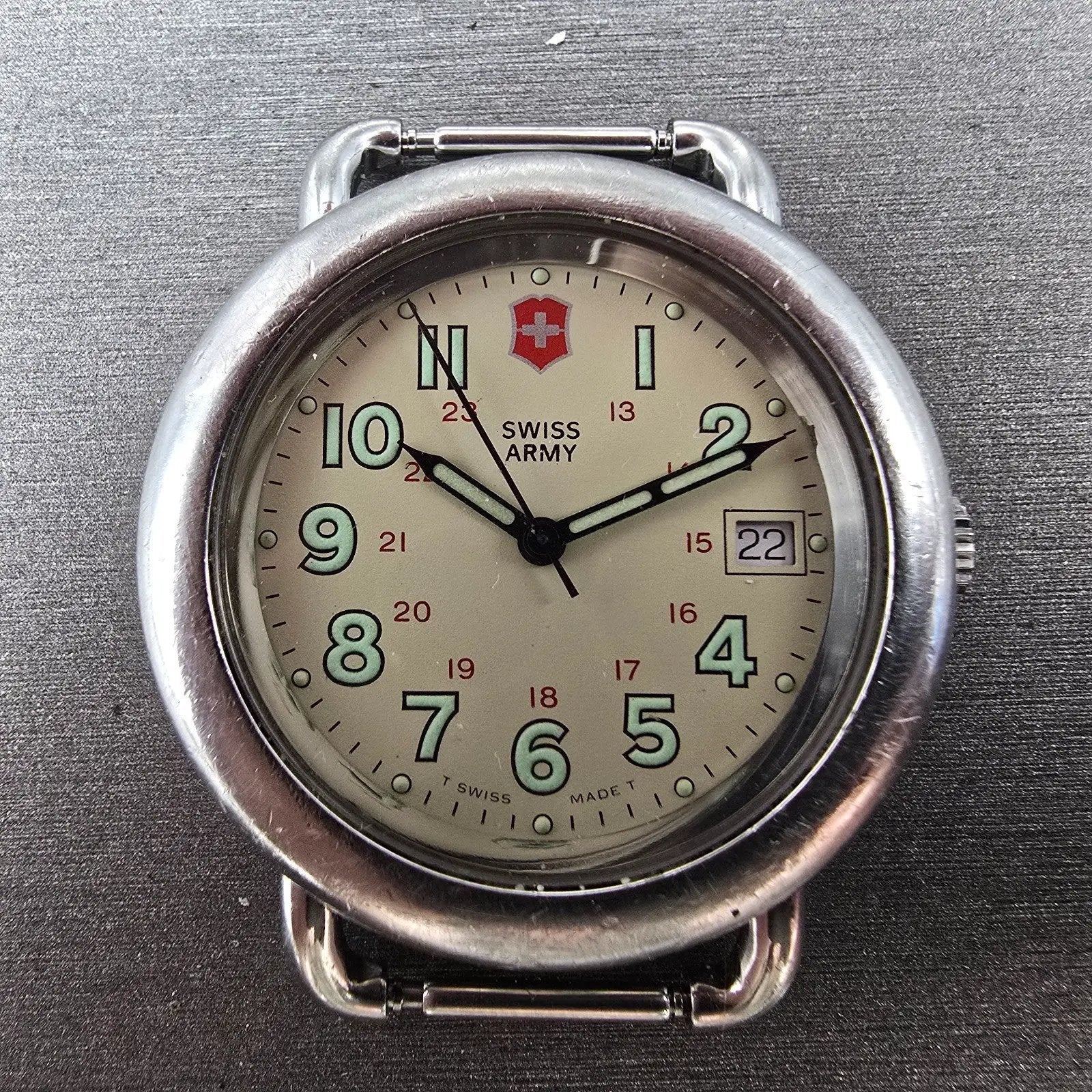 Victorinox Swiss Army Cavalry Watch Men 37mm Cream Dial Silver Tone Date PART KL2