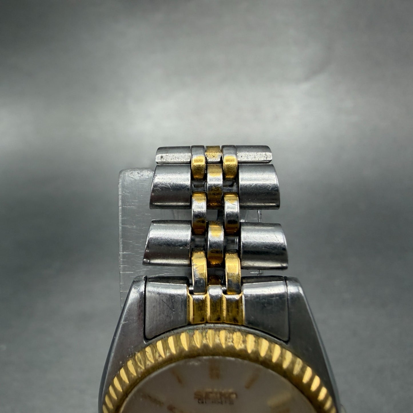 Seiko Watch Women 25mm White Dial Two Tone Daydate Round 7n83-0041 New Batt FXW24