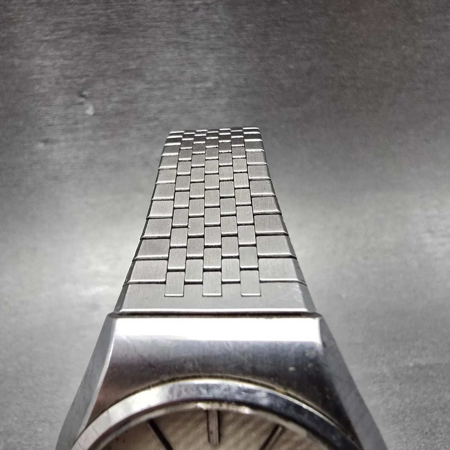 Seiko King Quartz Watch Men 37mm Silver Dial Silver Tone Daydate 5856-8001 PARTS5