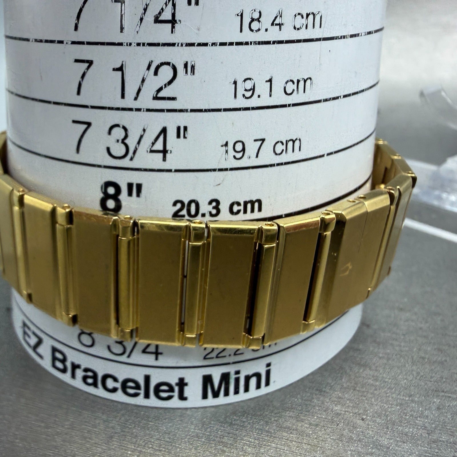 Bulova Watch Men 37mm White Dial Gold Tone Date Round 97B101 New Battery11