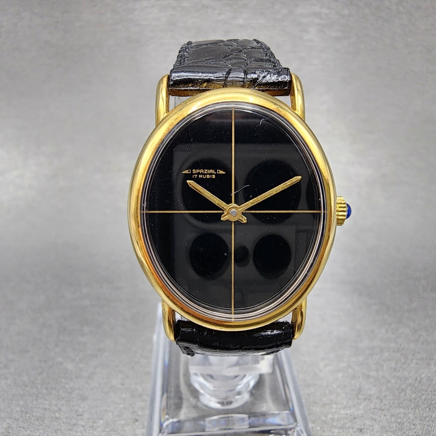 VTG Spazial Watch Women 26mm Black Dial Gold Tone Oval Manual Wind Runs
