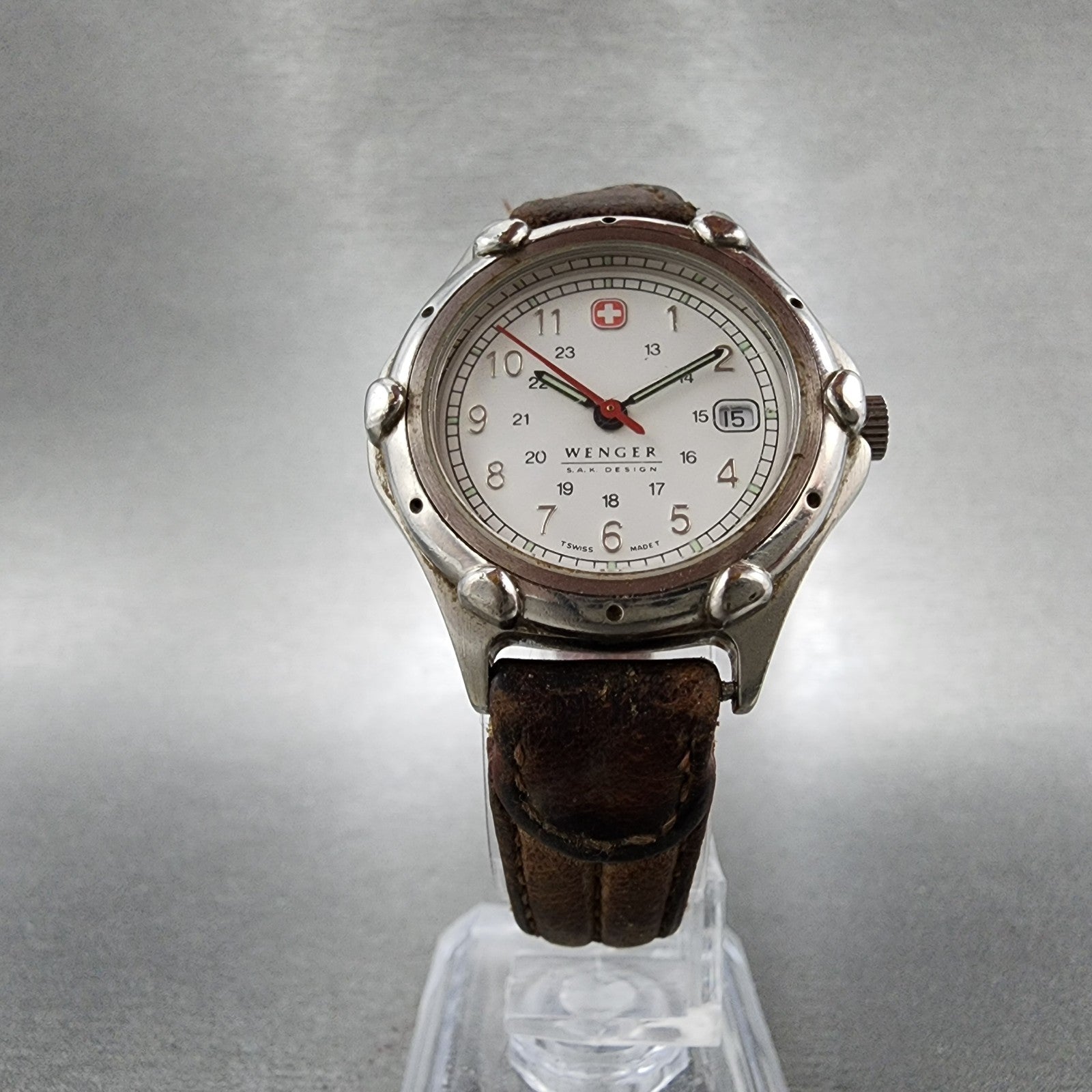 Wenger SAK Design Watch Women 29mm White Dial Silver Tone Date Round New Batt B15