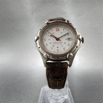 Wenger SAK Design Watch Women 29mm White Dial Silver Tone Date Round New Batt B15