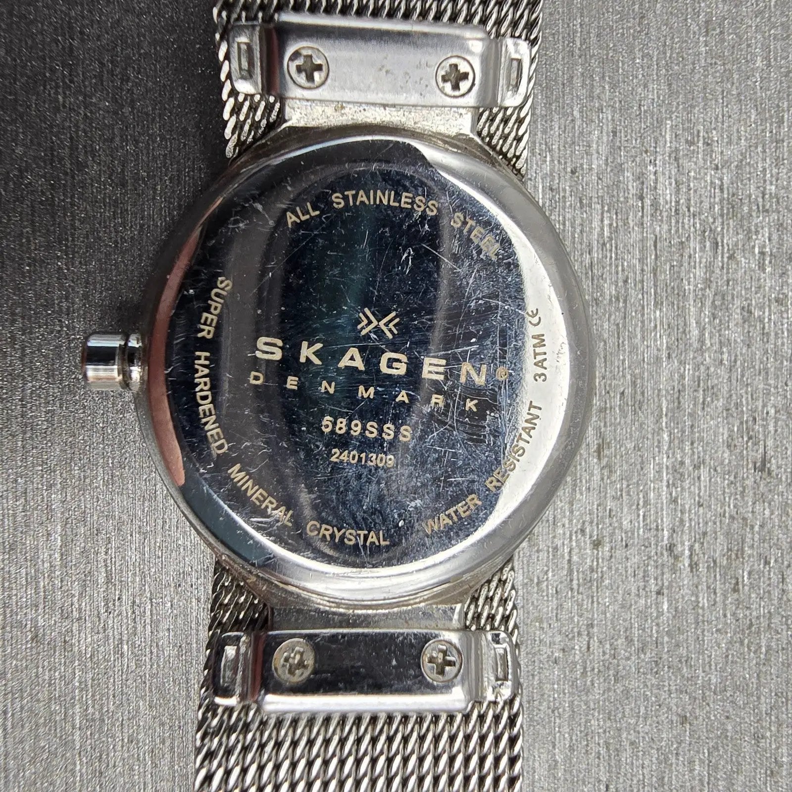 Skagen Watch Women 26mm White Dial Silver Tone Round 589SSS New Battery10