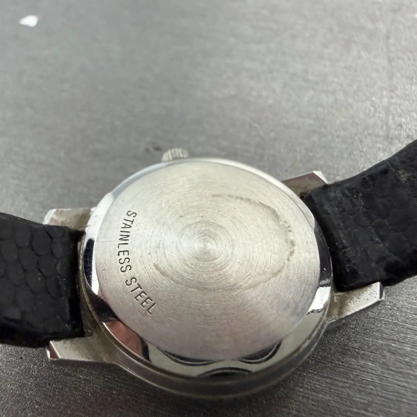 Wittnauer QWR Watch Women 23mm White Dial Silver Tone Round BL9623 5611 New batt9