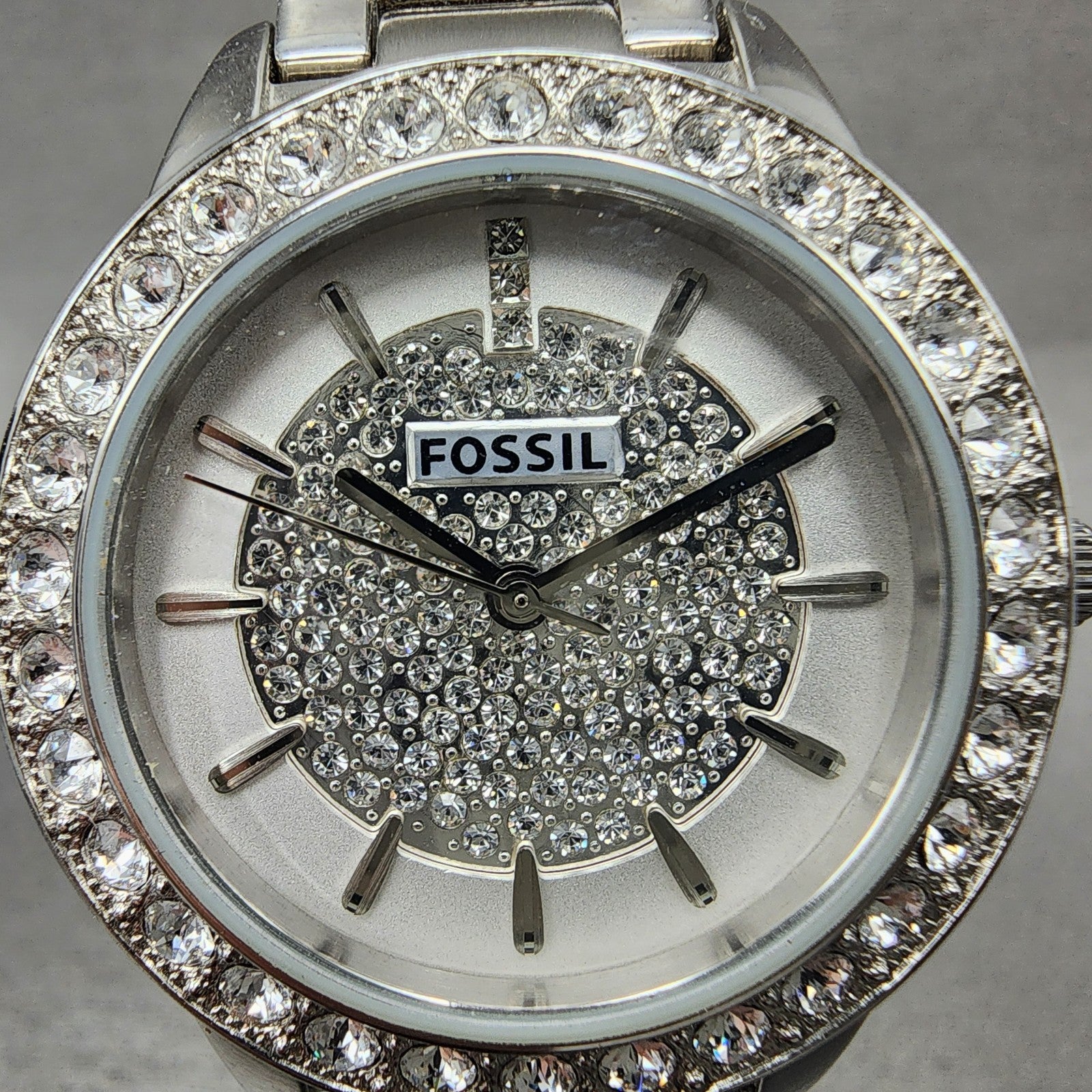 Fossil Watch Women 34mm Silver Dial Silver Tone Round ES3097 New Battery1