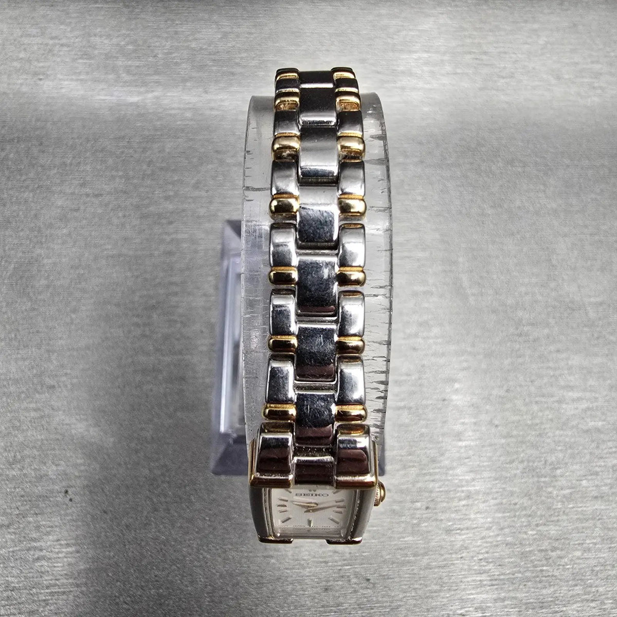 Seiko Watch Women 13mm White Dial Two Tone Rectangle V220-0AB0 New Battery4