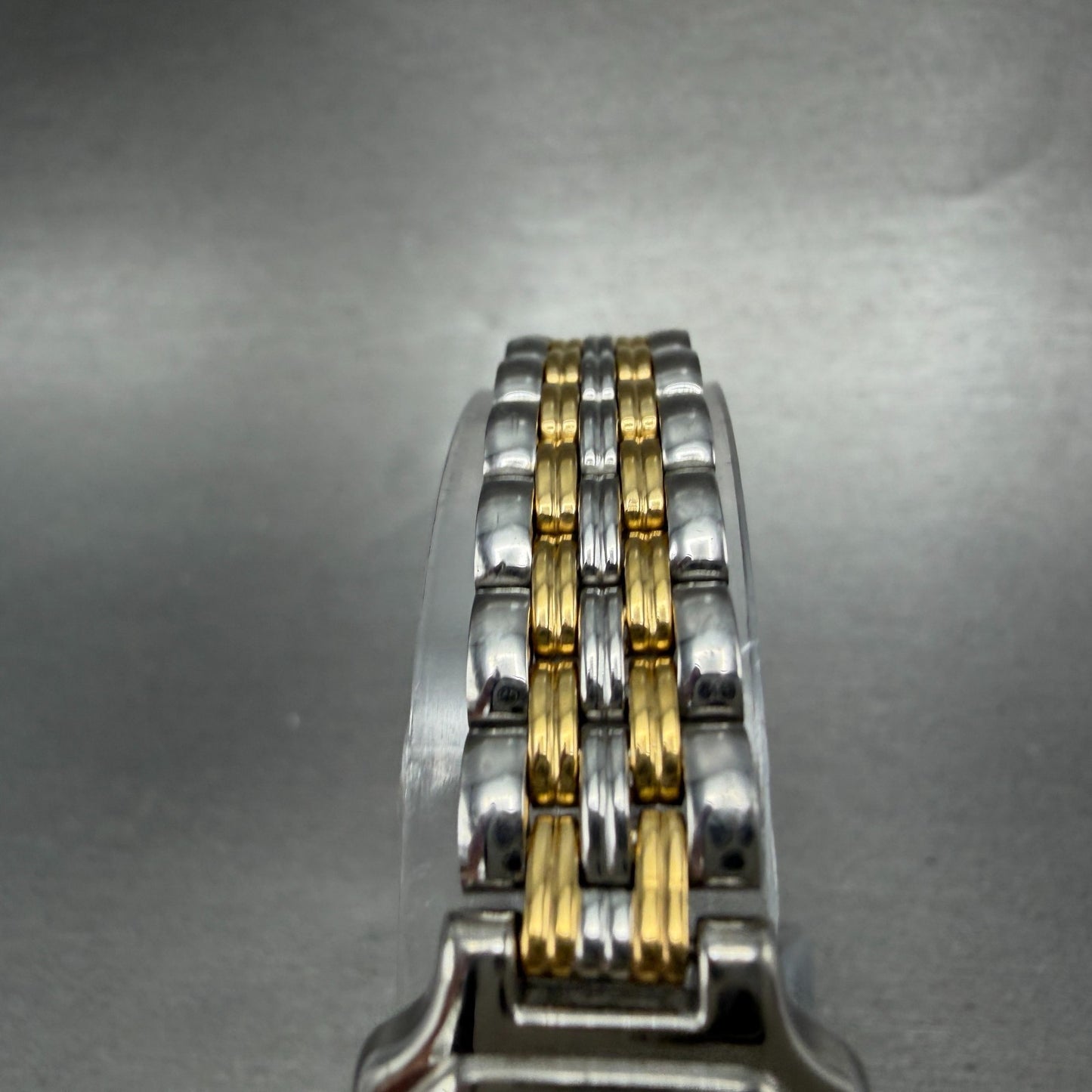 Seiko Tank Watch Women 19mm Cream Dial two Tone Rectangle V401-5979 New Battery4