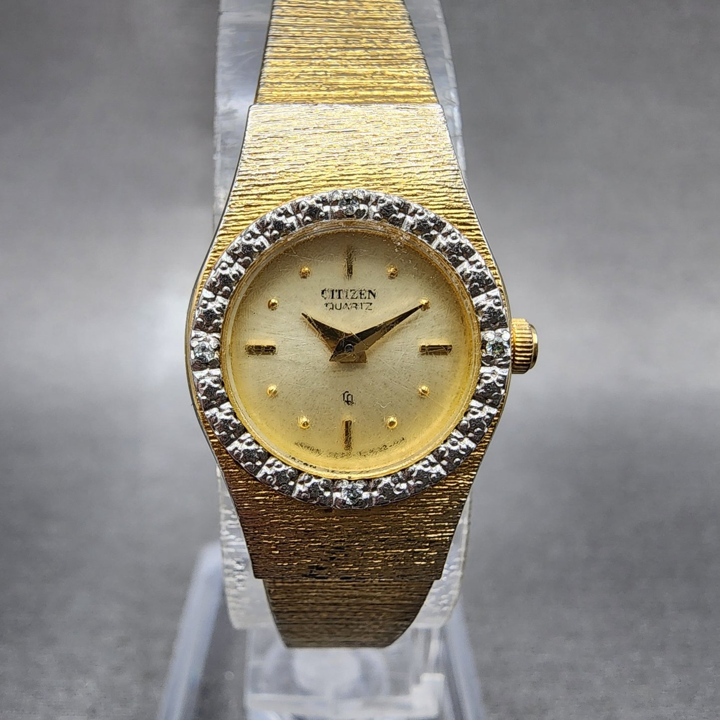 Citizen CQ Watch Women 17mm Champagne Dial Gold Tone 3220324196 New Battery0